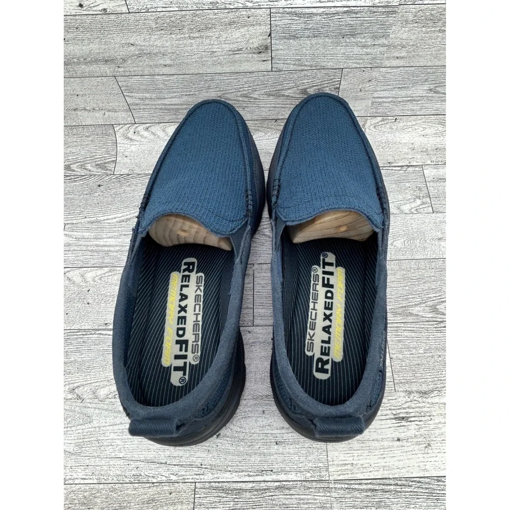 Skechers Relaxed Fit Men Sz 9.5 Navy Blue Leather Textile Slip On Loafers 64365‎